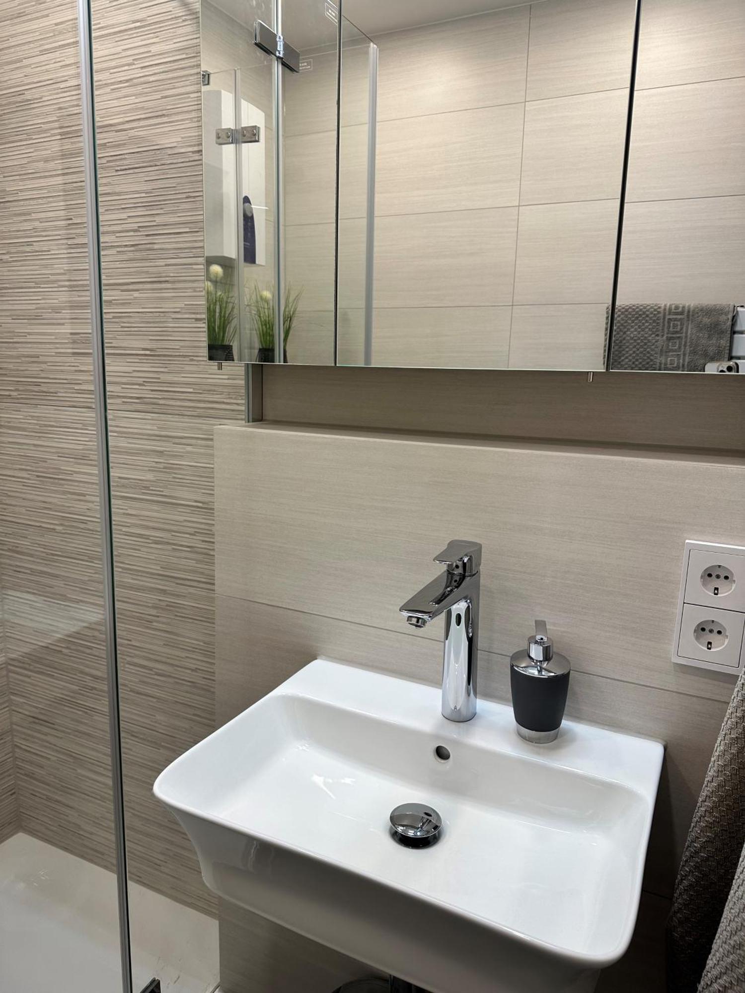 Fewo Sky21 * Langen Exklusives Appartment Vollausstattung / Zentrale Lage *Neu* Zewnętrze zdjęcie