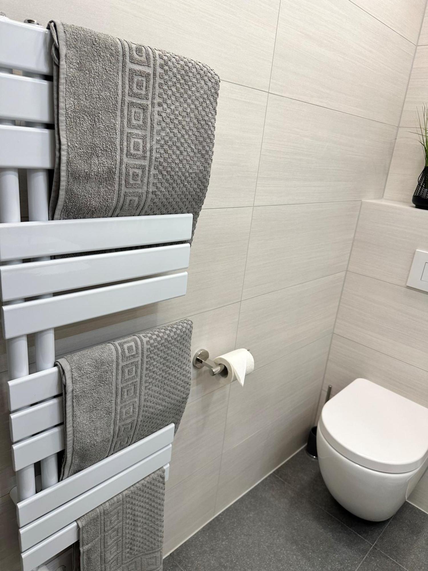 Fewo Sky21 * Langen Exklusives Appartment Vollausstattung / Zentrale Lage *Neu* Zewnętrze zdjęcie